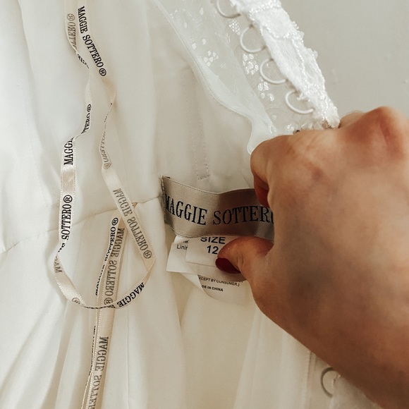 Maggie Soterro Ivory Lace Cordelia Modest Wedding Dress - Picture 8 of 14